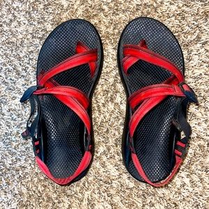 Men’s S10 red and black strap Chaco’s